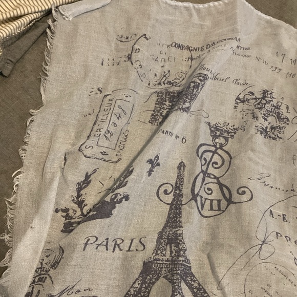 Paris scarf in pale blue - Picture 3 of 3